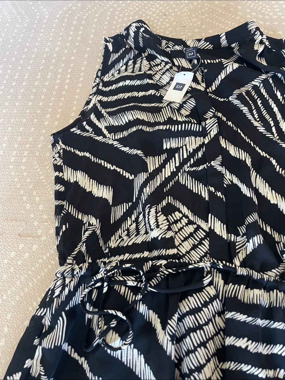GAP Black and White Patterned Sleeveless Dress Fully Lined Size Medium Tall NWT - Picture 6 of 8